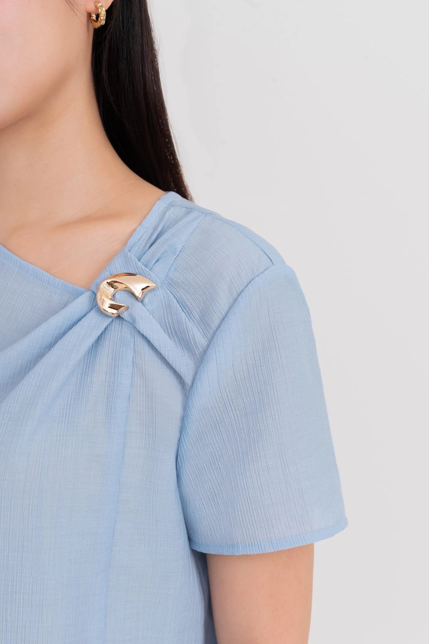 Áo sơ mi lụa Draped Breeze