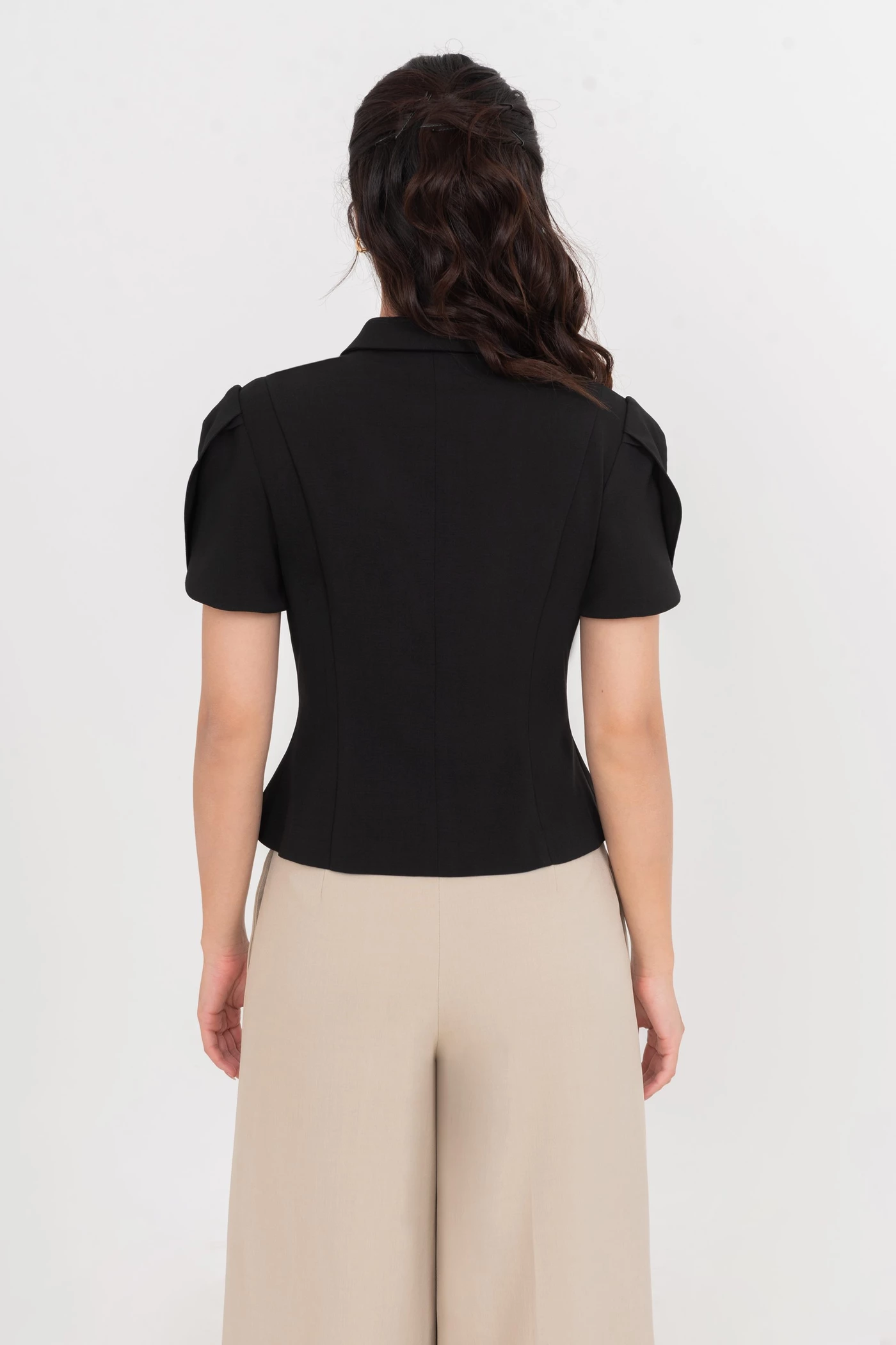 Áo kiểu Noir Elegance