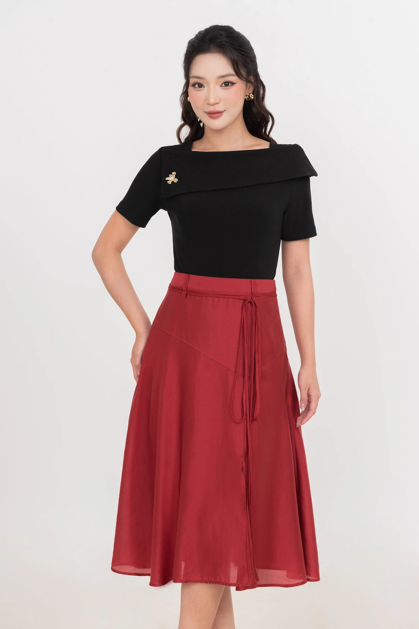 Chân váy lụa xòe