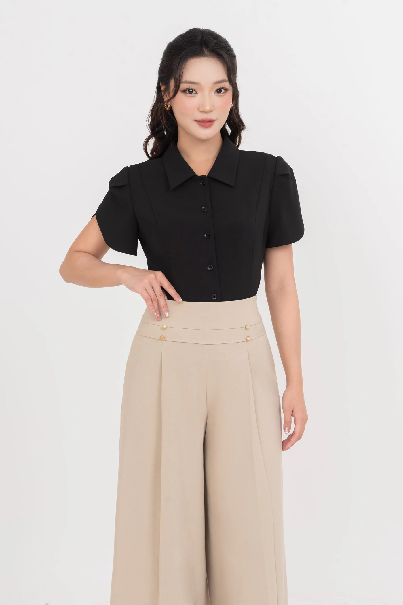 Áo kiểu Noir Elegance
