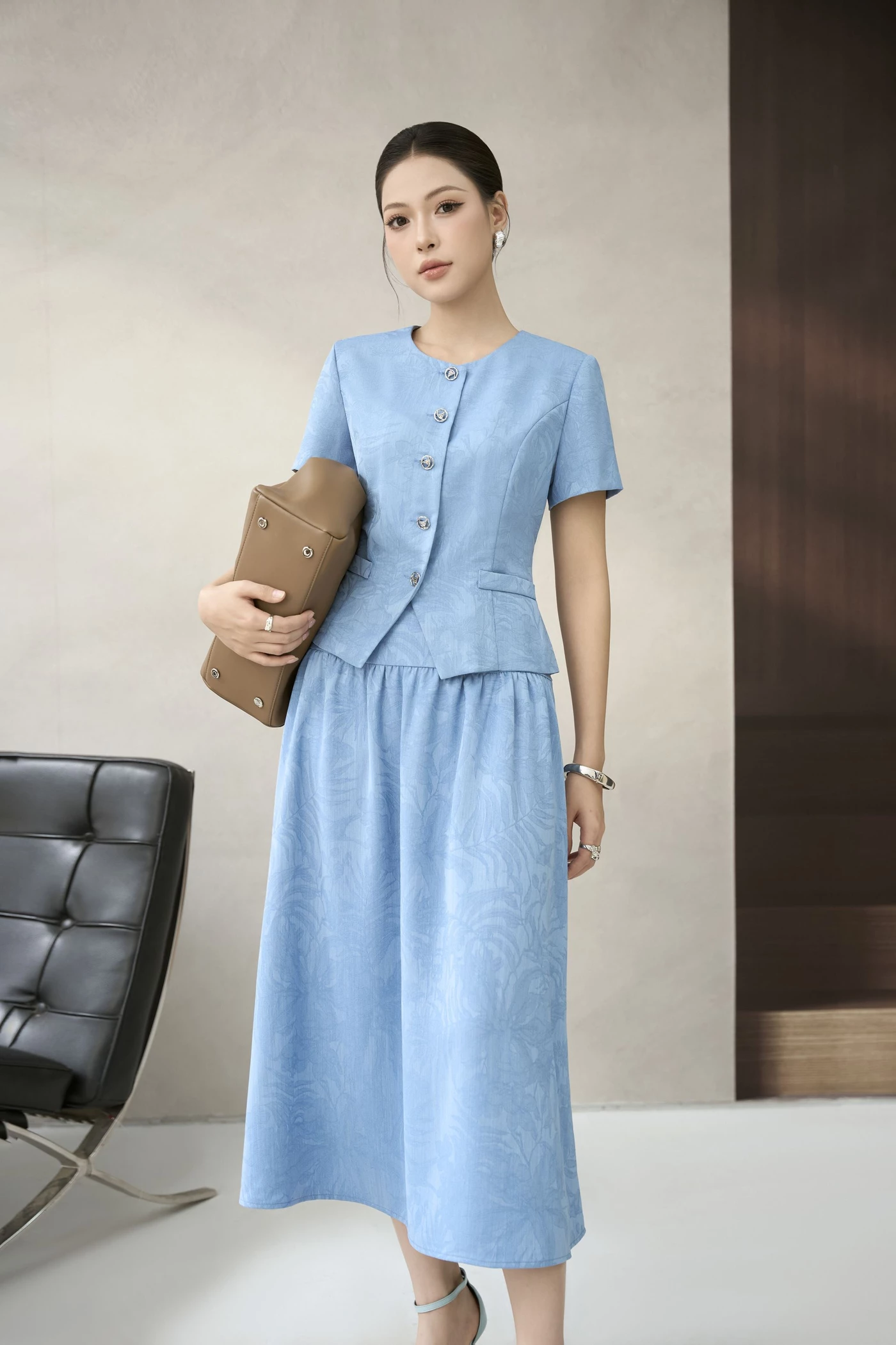 Chân váy lụa Airy Light