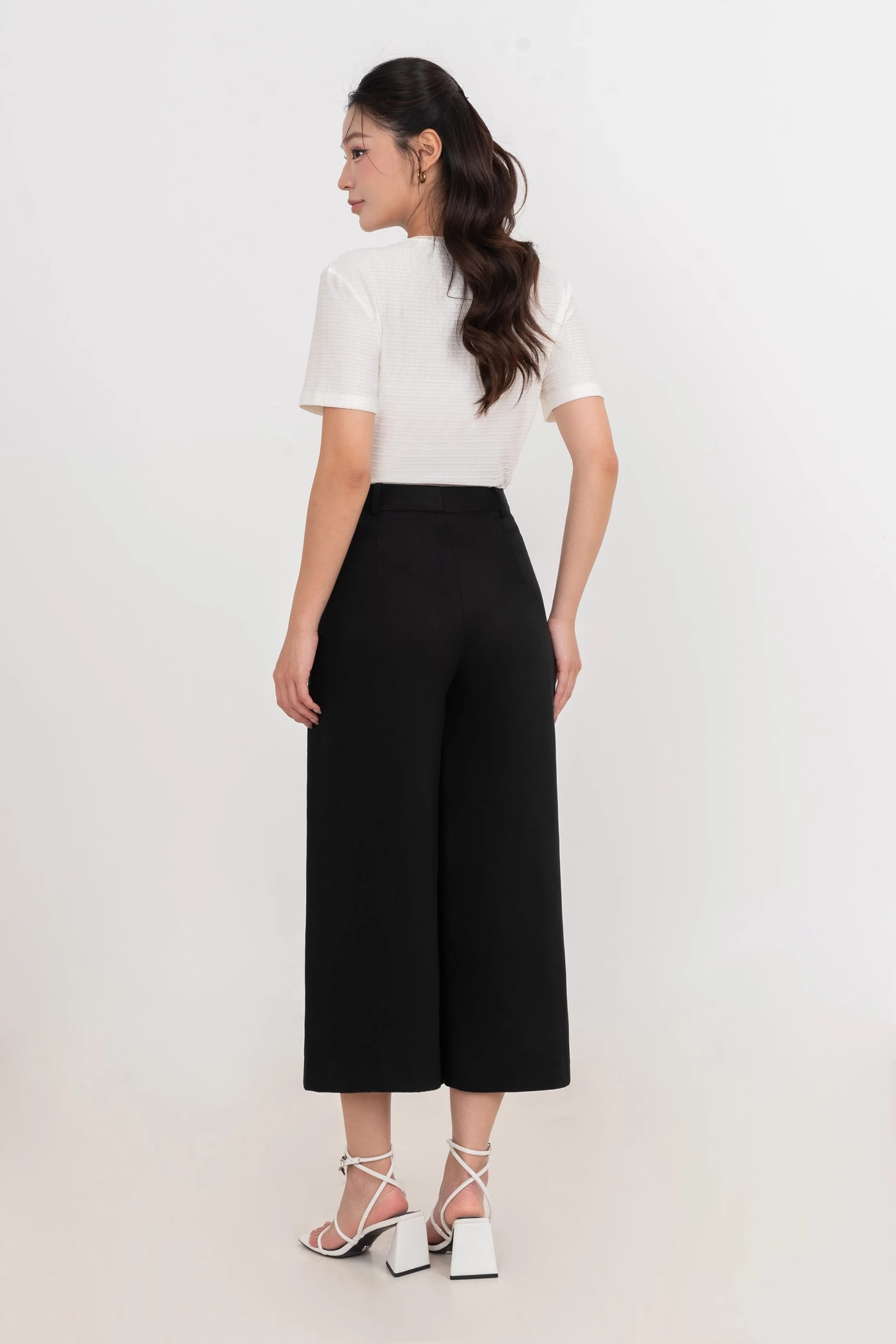 Quần suông Khaki Chic