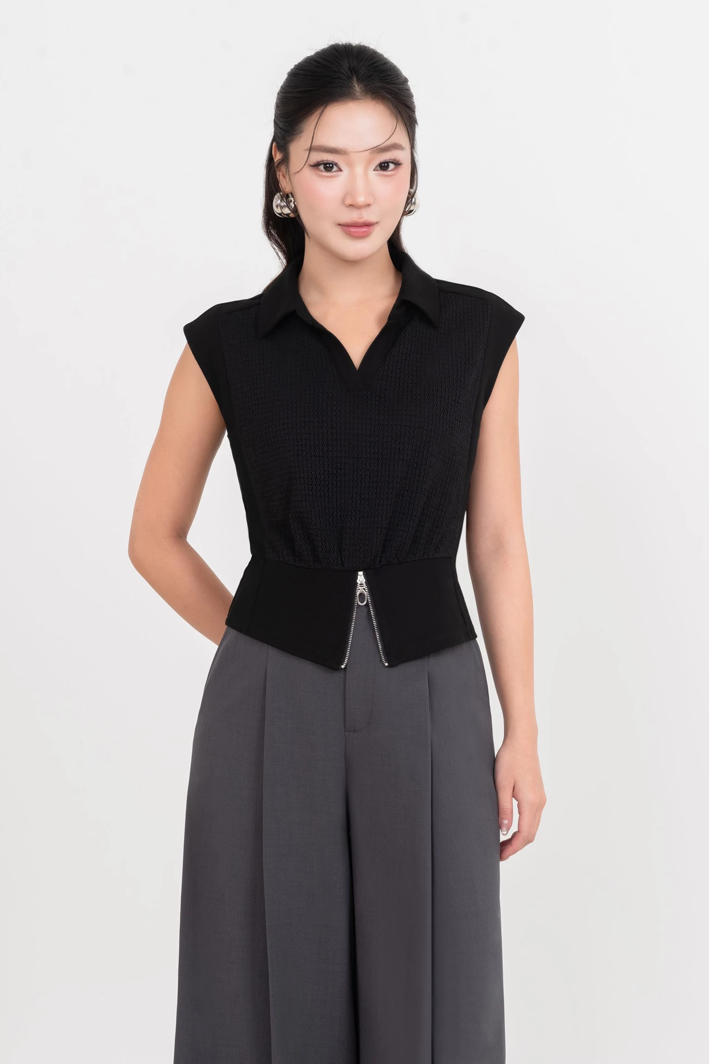 Áo thun cổ đức Noir Ease
