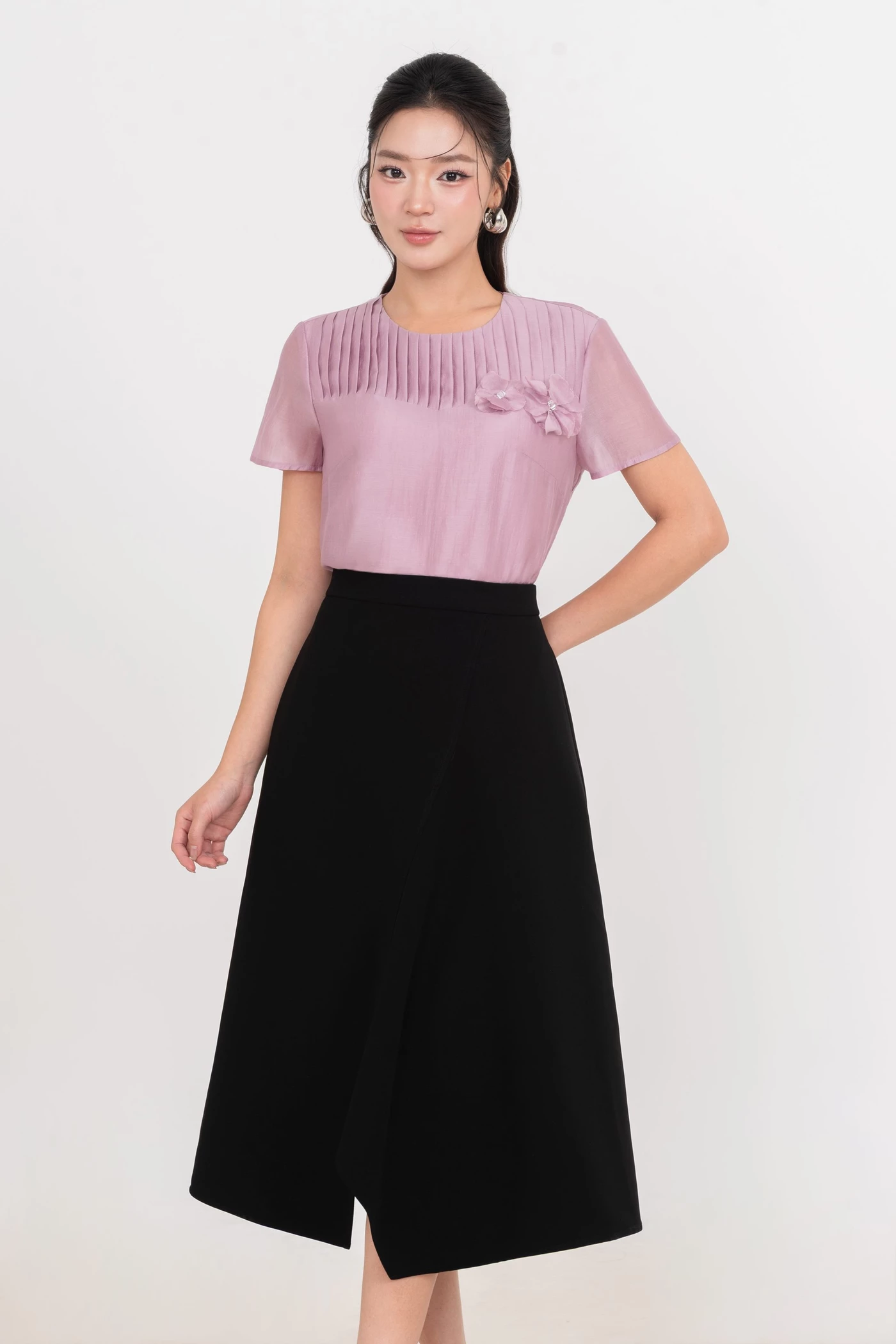 Chân váy A xẻ cách điệu
