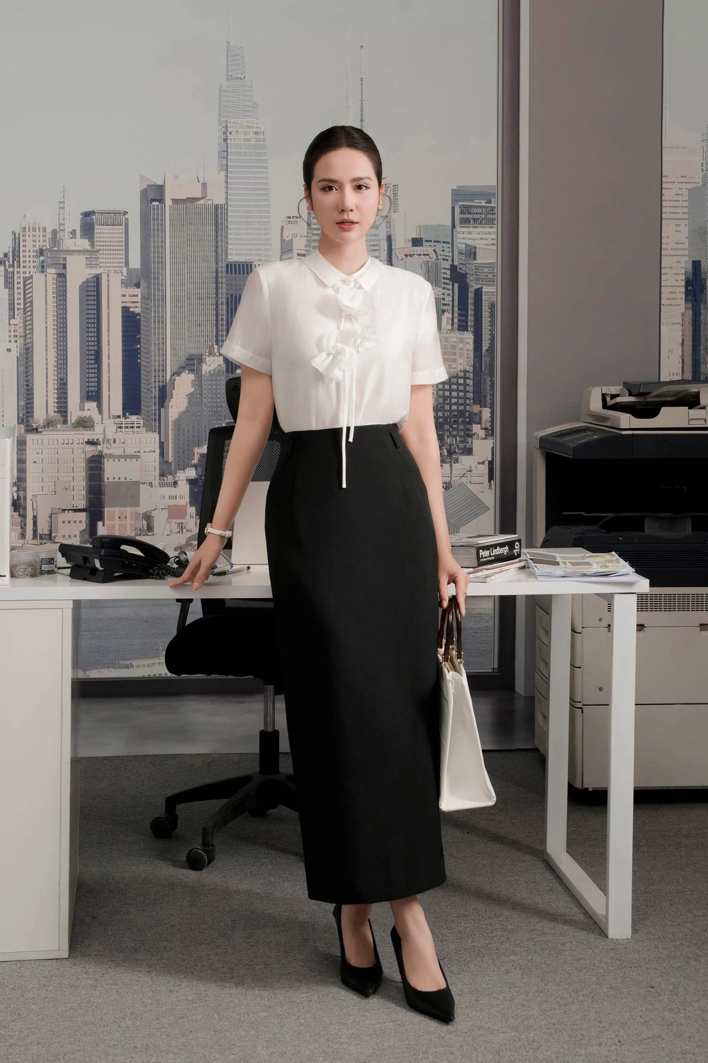 Chân váy bút chì Black Ease