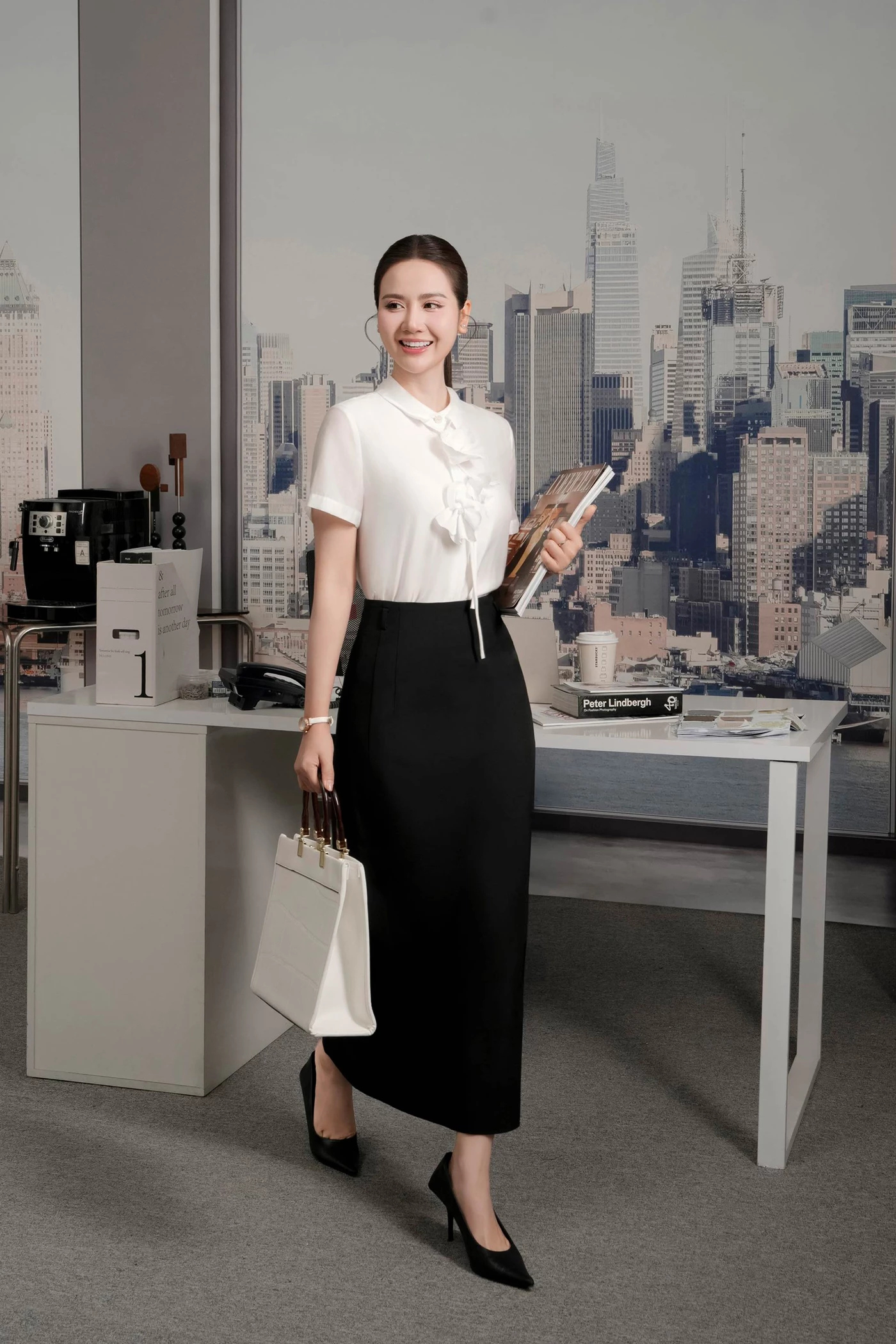 Chân váy bút chì Black Ease