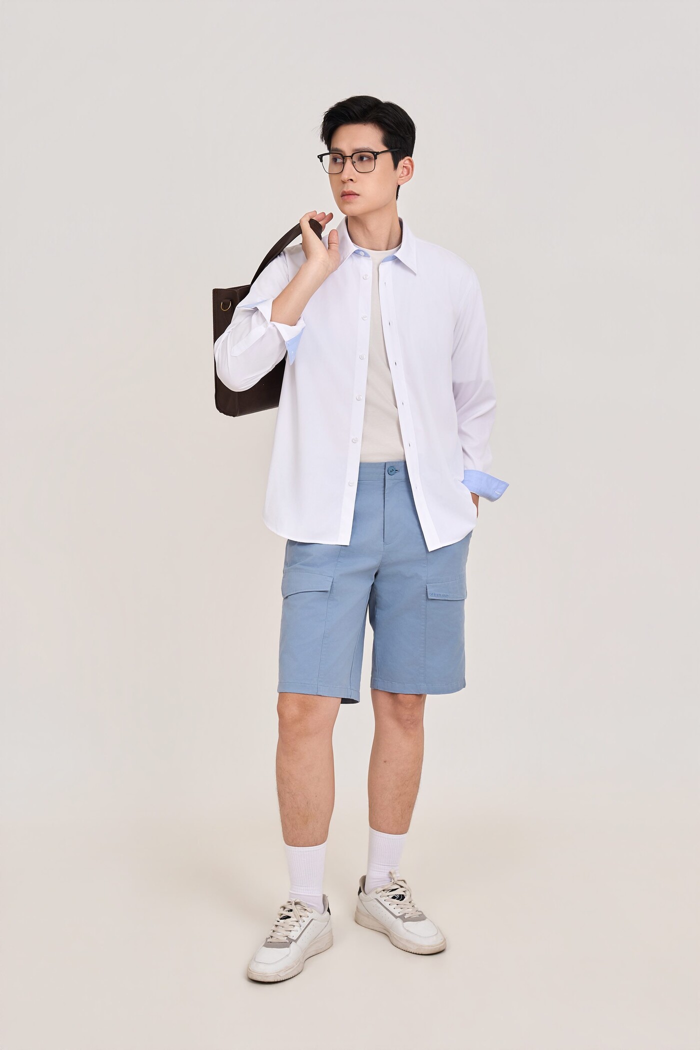 Quần shorts Khaki
