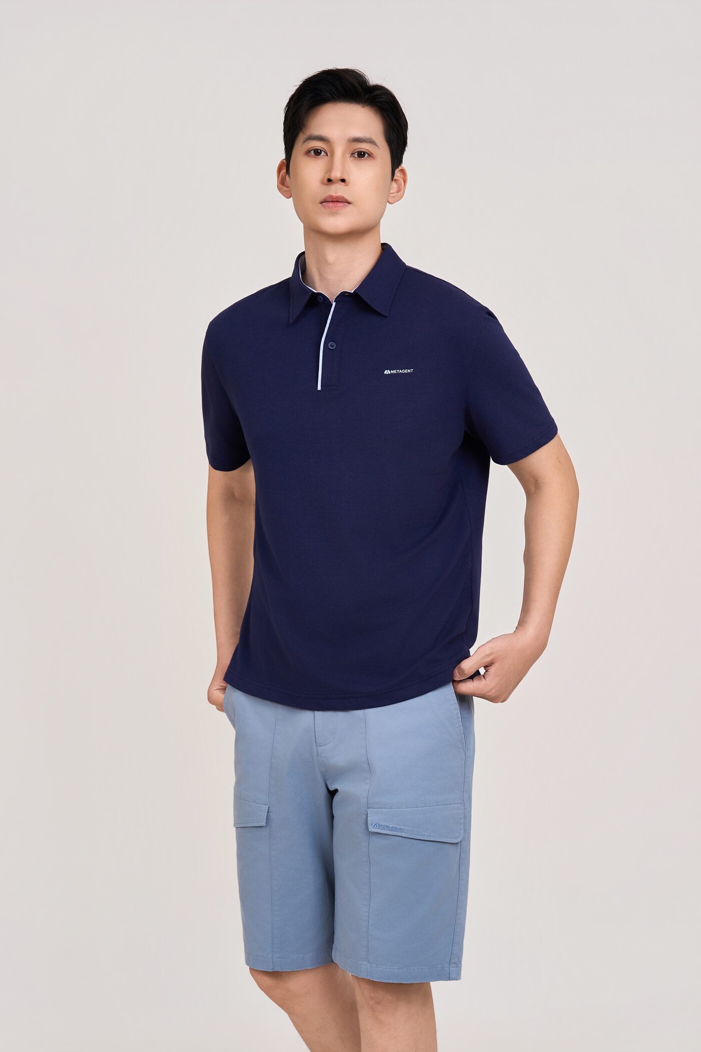 Quần shorts Khaki