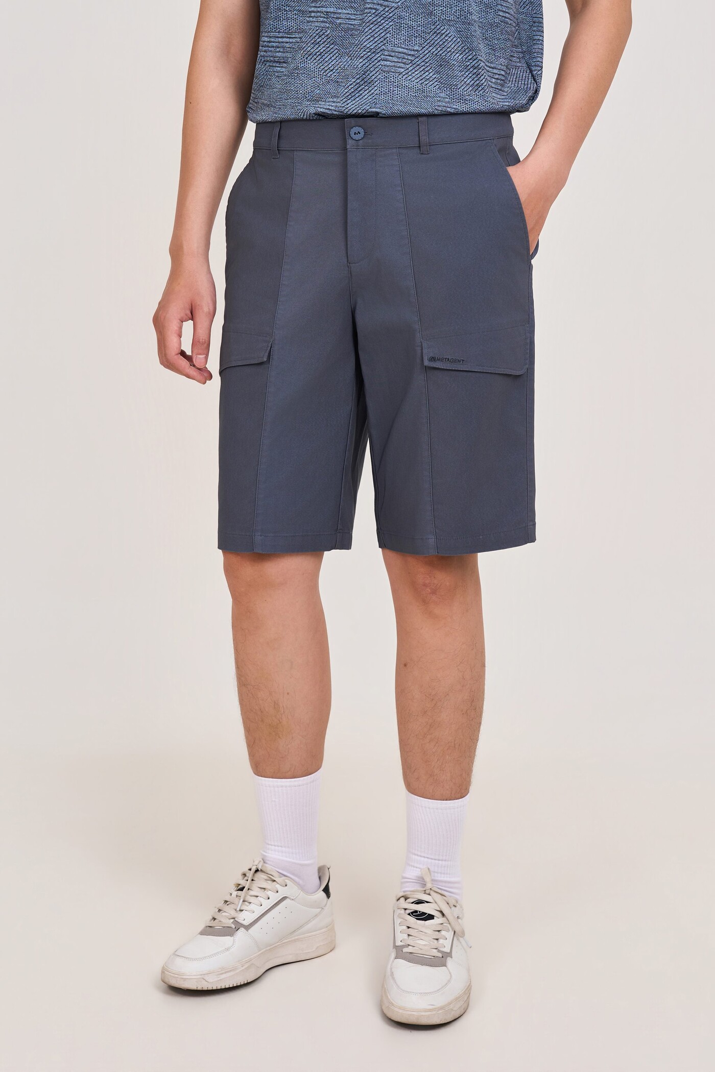 Quần shorts Khaki