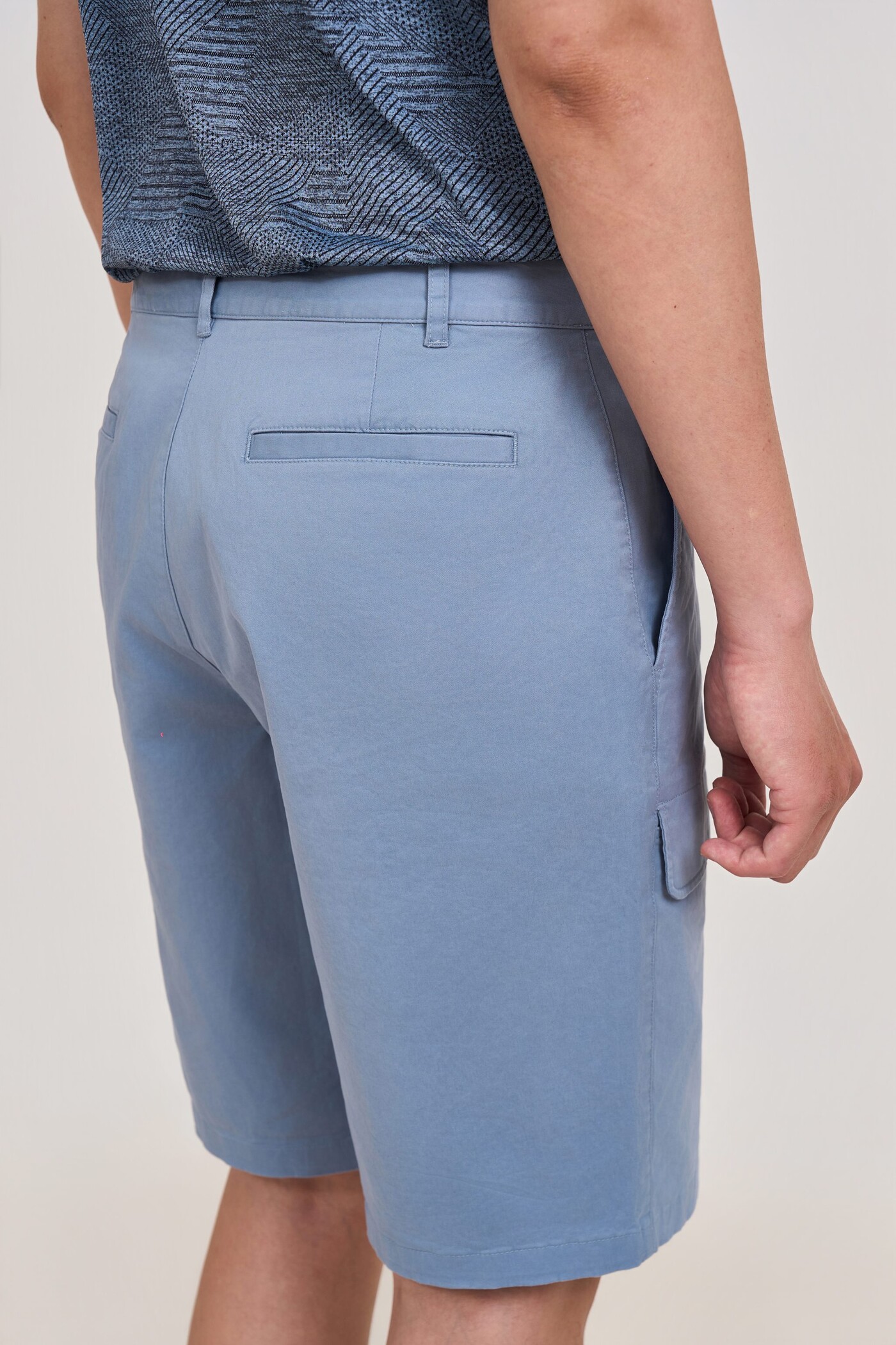 Quần shorts Khaki
