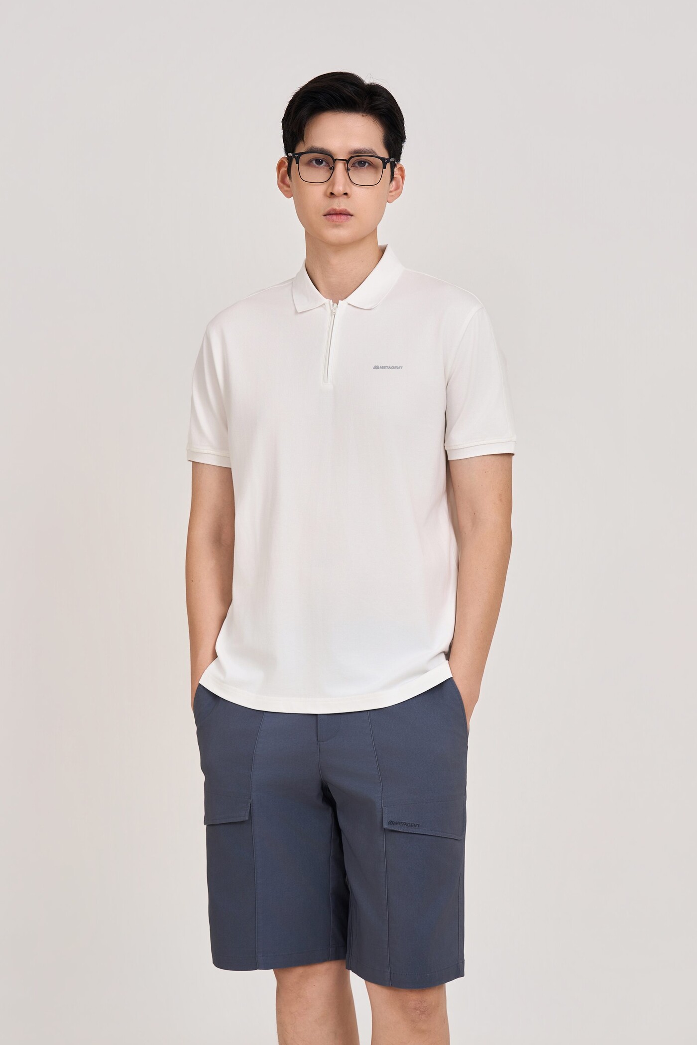 Quần shorts Khaki