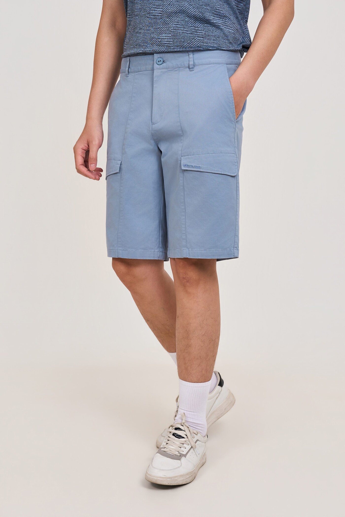 Quần shorts Khaki