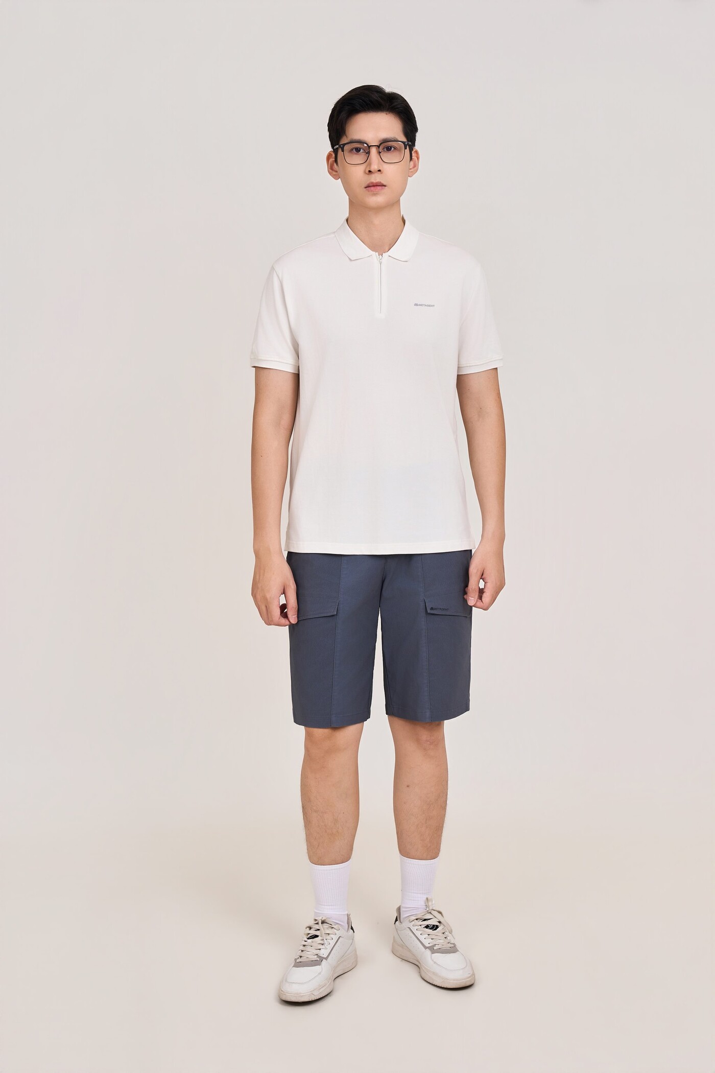 Quần shorts Khaki