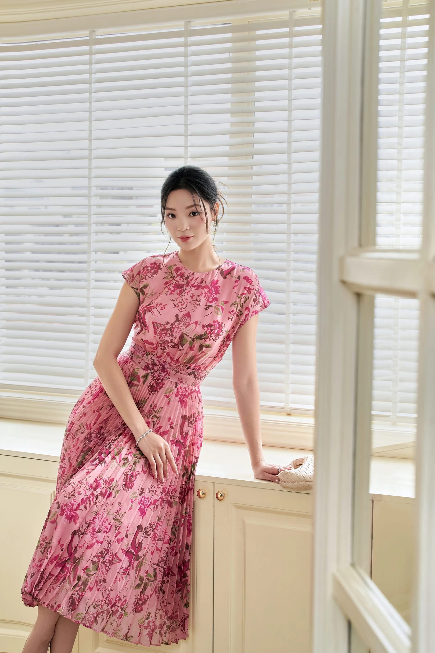 Đầm lụa hoa Rosy Pleated