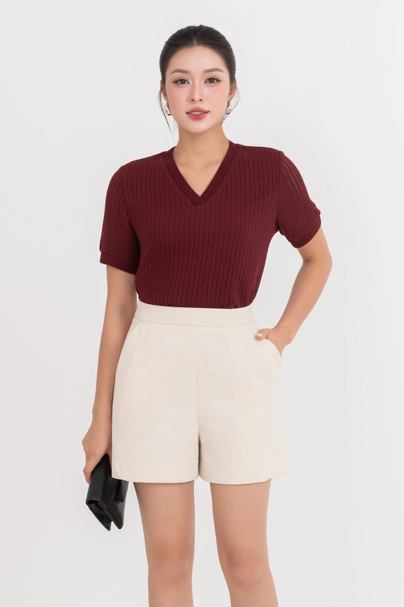 Áo thun dệt kim cổ tim