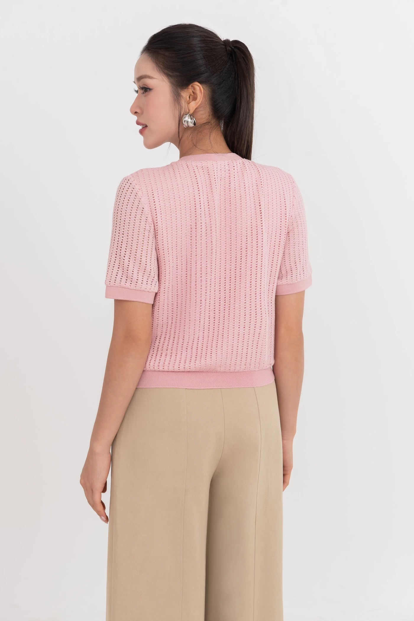 Áo thun dệt kim cổ tim