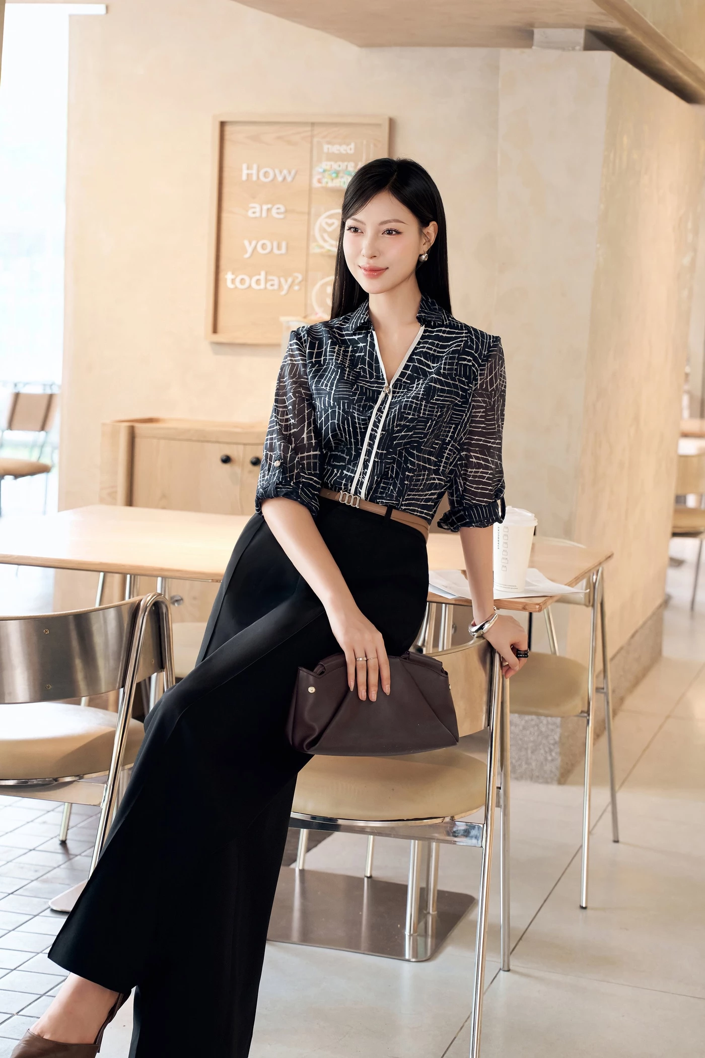 Quần Tây suông Modern Line