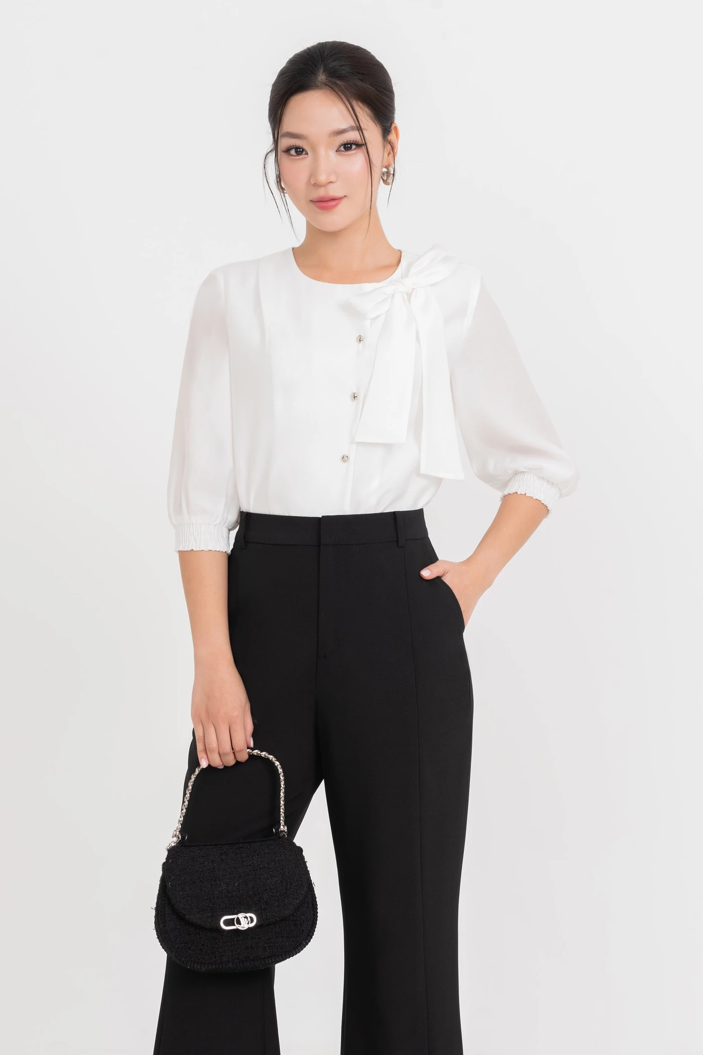 Áo sơ mi lụa tay lỡ