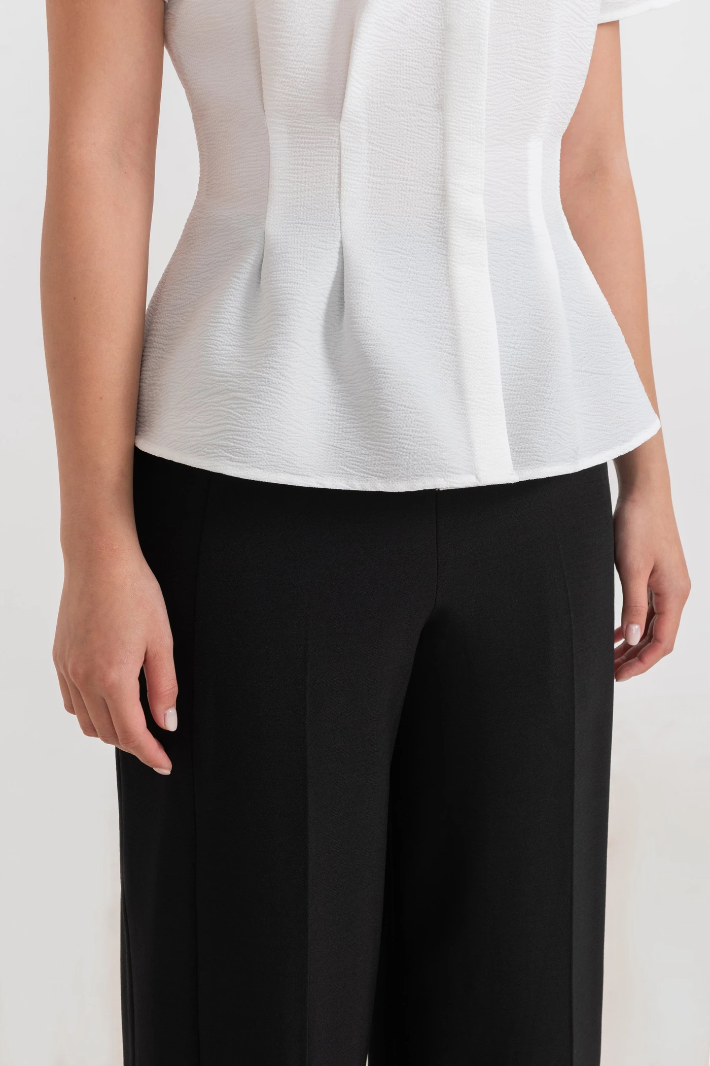 Áo sơ mi ôm Peplum