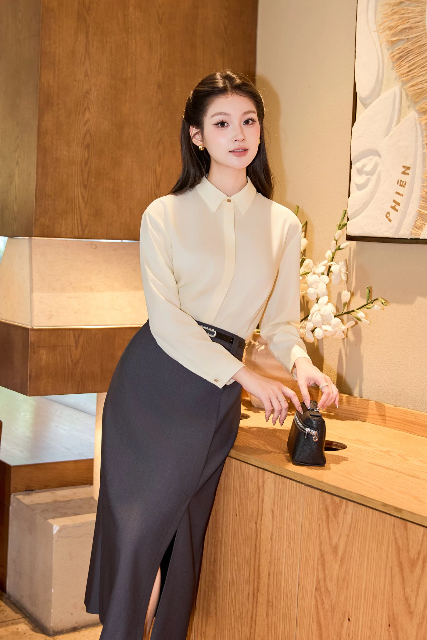 Áo sơ mi lụa hoa cúc