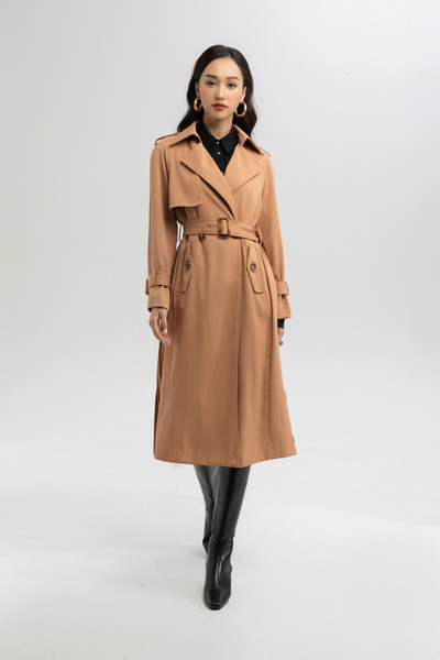 Trench coat signatura xếp ly tà sau
