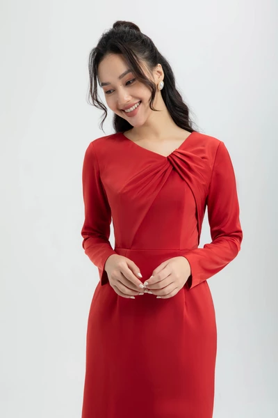 Đầm lụa cổ xếp nếp