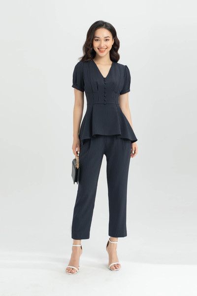 Áo peplum kẻ cổ V