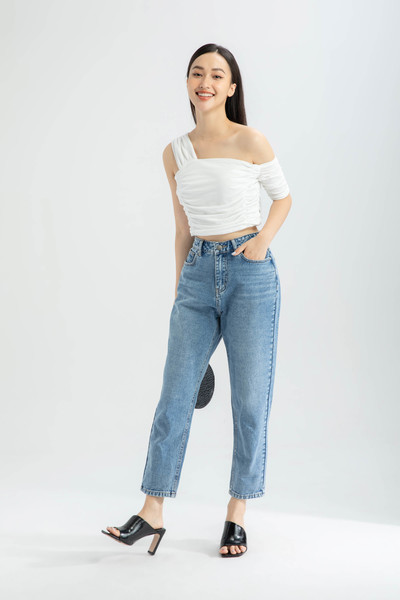 Quần jean dáng baggy