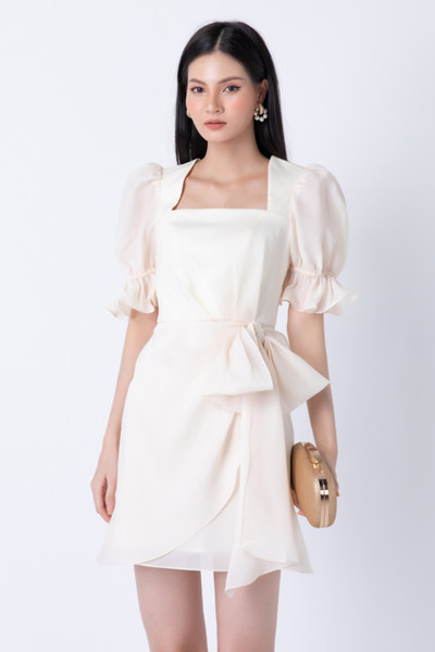 Đầm voan xếp cổ vuông