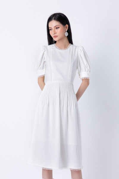 Đầm xòe viền ren