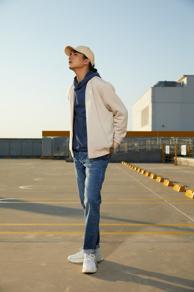 Quần bò Slim fit