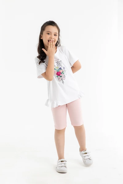 Quần lửng đính nơ bé gái