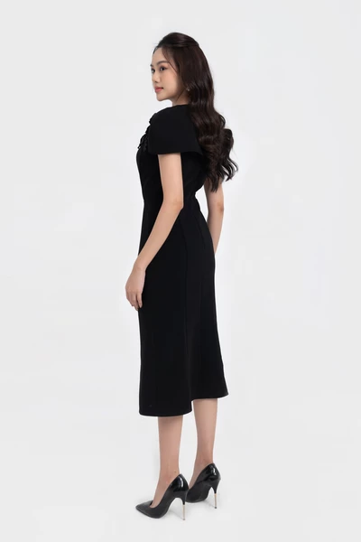 Almira Dress - Đầm đính hoa nổi tay cape