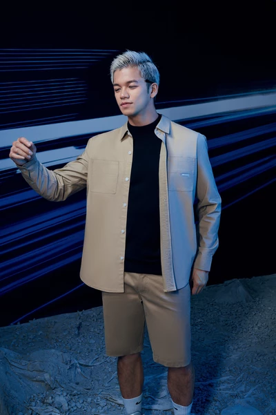 Quần shorts khaki dáng slim fit