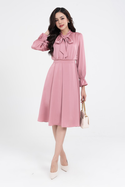 Đầm Lụa Xếp Ly Xòe