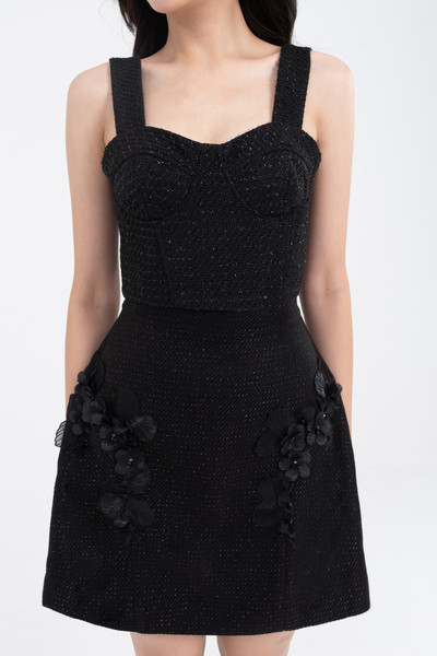 Chân váy tweed hoa nổi