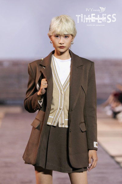 brownie oversize blazer - Áo blazer thêu chữ