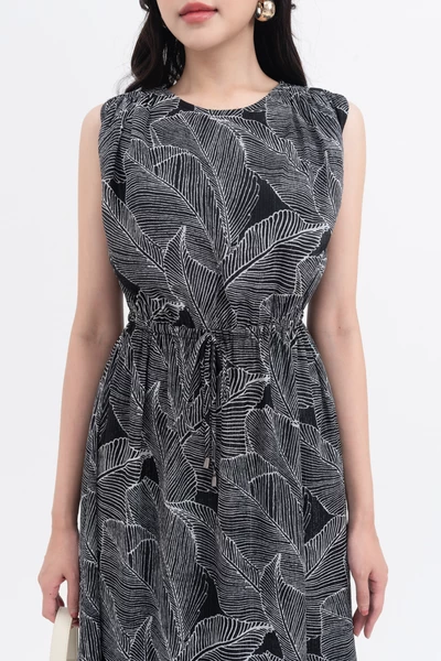 Đầm xòe thắt dây eo