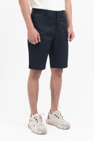 Quần shorts khaki dáng slim fit