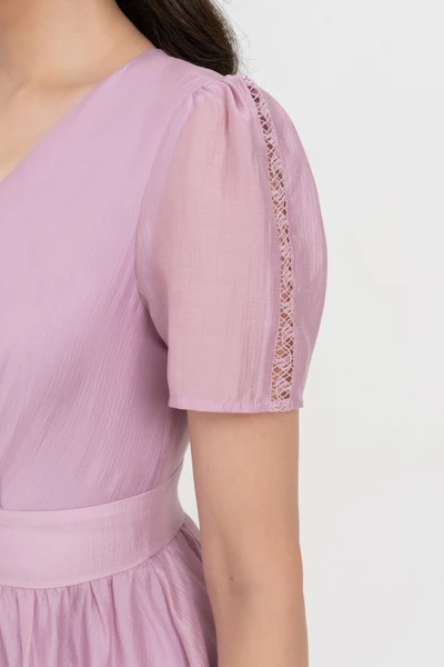 Đầm lụa xòe cổ V