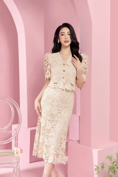 Lace skirt - Áo ren tay bồng