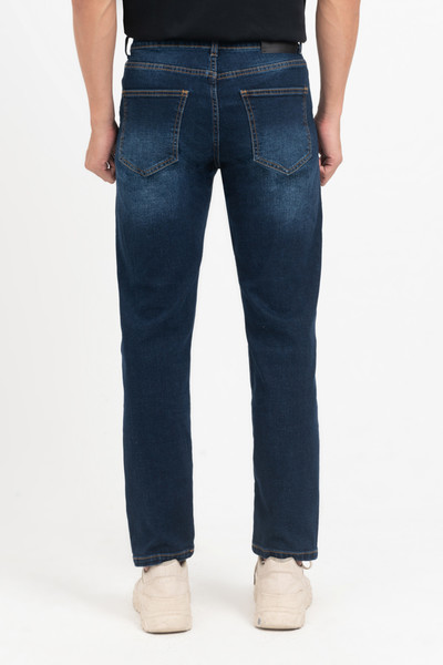Quần jeans dáng regular
