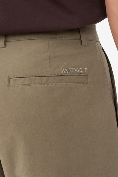 Quần shorts Khaki ngang gối