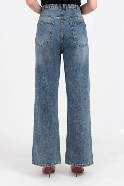 Quần jeans túi vuông