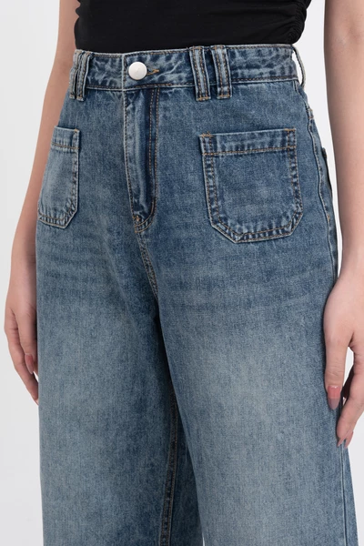 Quần jeans túi vuông