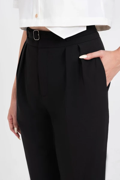 Quần baggy phối đai