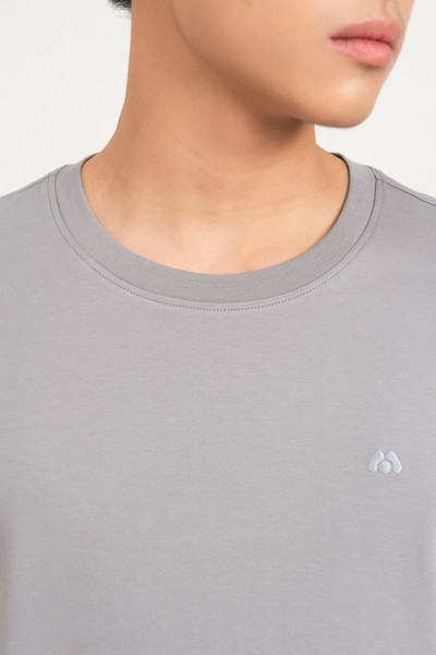 Áo trơn Slim fit thêu Logo