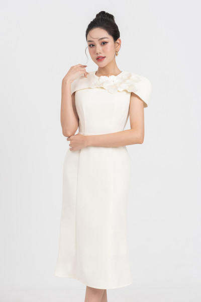 Almira Dress - Đầm đính hoa nổi tay cape