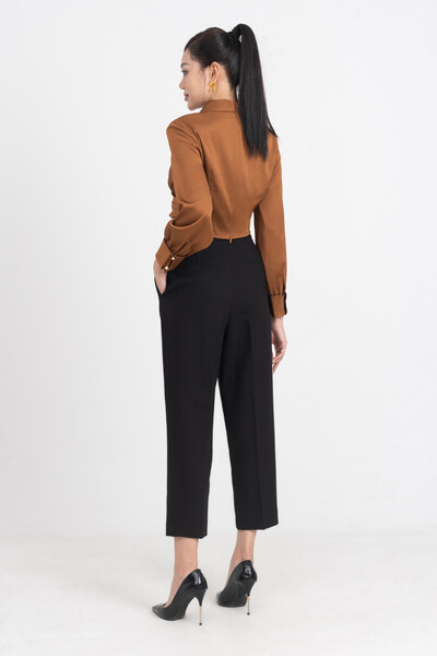 Áo sơ mi croptop xếp chéo