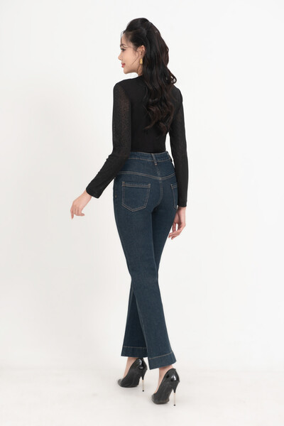 Quần jeans ống loe